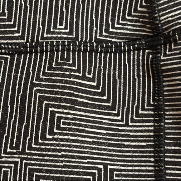 Lululemon Sz 4 Wunder Short 5" In Maze Jacquard White Black *Luon - Picture 9 of 11